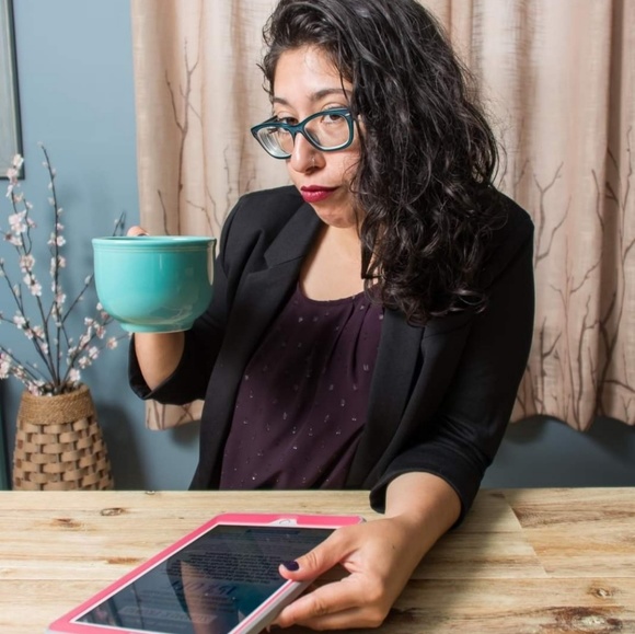 Meet your Posher, Mari. - Picture 1 of 1